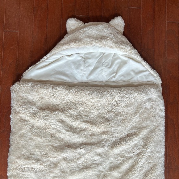 POTTERY BARN TEEN PLUSH FAUX FUR POLAR BEAR SLEEPING BAG VERY SOFT SOLD OUT - Picture 1 of 16